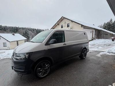 Gebraucht VW Transporter 150 PS (110 kW) 2017 Weiß Van