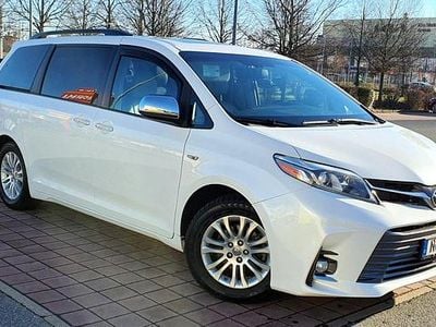 Weiß Gebraucht 2018 Toyota Sienna XLE Van / Kleinbus | 27.900 €