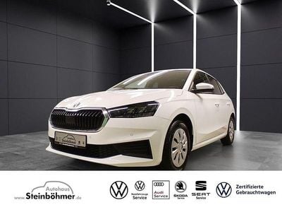 Gebraucht Skoda Fabia Ambition 80 PS (58 kW) 2022 Candyweiß (weiß) Limousine