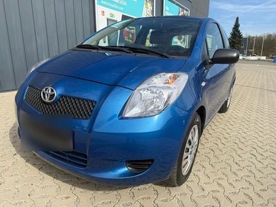 Usata Toyota Yaris 69 CV (50 kW) 2006 Blu Utilitaria