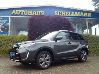 Neu Suzuki Vitara Comfort 109 PS (80 kW) 2026 Grau SUV