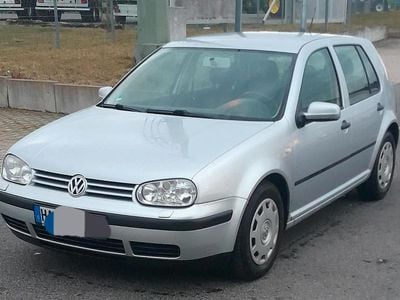 Silber Gebraucht 2001 VW Golf IV Kleinwagen | 1.650 € (Fairer Preis)
