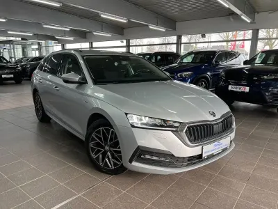 Gebraucht Skoda Octavia Clever 150 PS (110 kW) 2022 Brilliant Kombi
