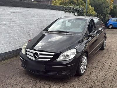 Mercedes B200