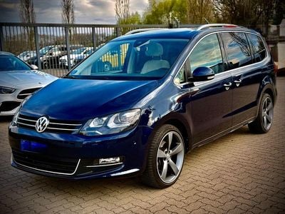 Second-hand VW Sharan Highline 150 CP (110 kW) 2015 Albastru Monovolum