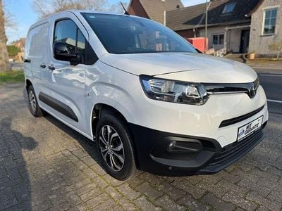 Gebraucht Toyota Proace City City 131 PS (96 kW) 2024 Weiß Van / Kleinbus