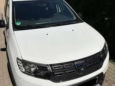 Gebraucht Dacia Sandero Celebration 101 PS (74 kW) 2020 Limousine