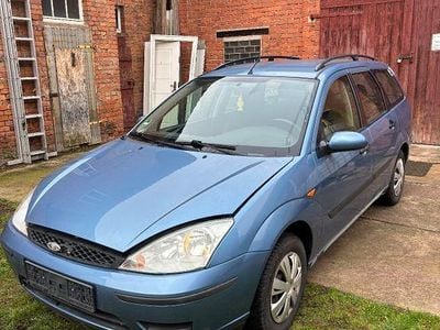Gebraucht Ford Focus Futura 101 PS (74 kW) 2004 Blau Kombi