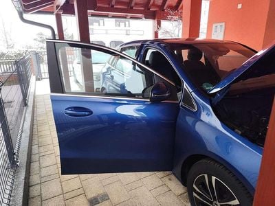 Gebraucht Mercedes B220 Advanced 190 PS (139 kW) 2024 Van / Kleinbus