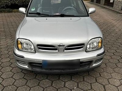 Gebraucht Nissan Micra 60 PS (44 kW) 2002 Silber Kleinwagen