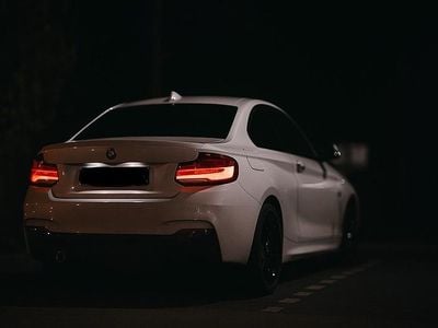 BMW 225