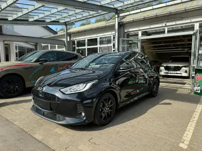Gebraucht Mazda 2 Homura-Line 92 PS (67 kW) 2024 Schwarz metallic Kleinwagen