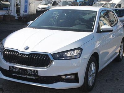 Neu Skoda Kamiq 116 PS (85 kW) 2025 Grau SUV