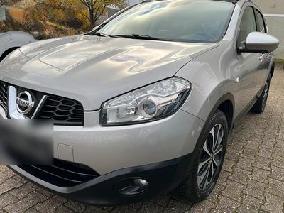 Gebraucht Nissan Qashqai 131 PS (96 kW) 2012 Grau SUV