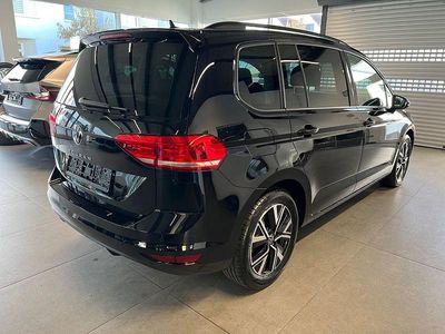 Gebraucht VW Touran Comfortline 150 PS (110 kW) 2024 Schwarz Van / Kleinbus