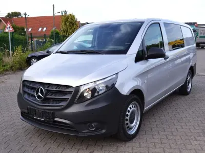 Gebraucht Mercedes Vito 163 PS (119 kW) 2021 Silber Van