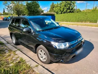 Gebraucht Mitsubishi Outlander 150 PS (110 kW) 2013 Schwarz SUV
