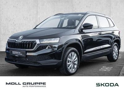 Neu Skoda Karoq Selection 116 PS (85 kW) 2025 Race blau metallic SUV