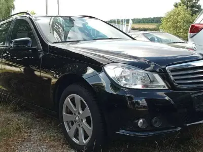 Gebraucht Mercedes C180 120 PS (88 kW) 2011 Schwarz Kombi