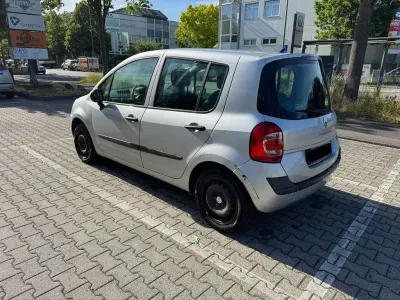 Gebraucht Renault Modus Expression 75 PS (55 kW) 2010 Silber Van / Kleinbus