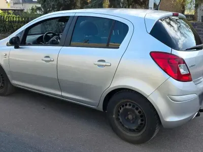 Usata Opel Corsa 90 CV (66 kW) 2011 Grigio Utilitaria