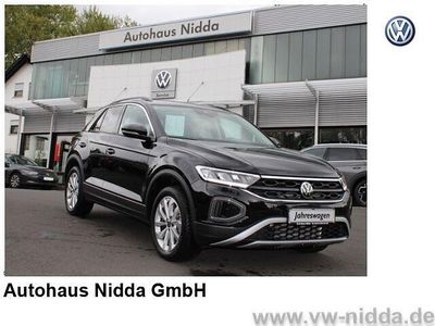 Gebraucht VW T-Roc Life 150 PS (110 kW) 2024 Deep black perleffekt SUV