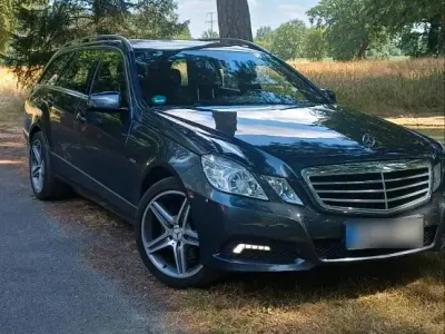 Gebraucht Mercedes E350 231 PS (169 kW) 2011 Grau Kombi
