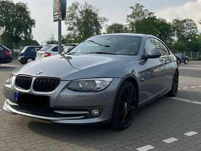 Second-hand BMW 318 Performance 143 CP (105 kW) 2010 Gri Coupe