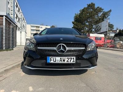 Gebraucht Mercedes CLA180 Shooting Brake 109 PS (80 kW) 2016 Schwarz Kombi