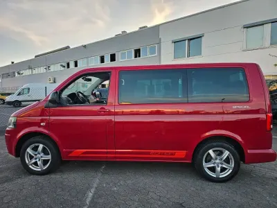 Gebraucht VW Multivan 140 PS (102 kW) 2012 Rot Van / Kleinbus