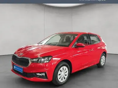 Gebraucht Skoda Fabia Essence 80 PS (58 kW) 2025 Rot Kleinwagen
