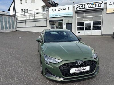 Grün Neu 2025 Audi A3 Sportback Kleinwagen | 34.490 € (Guter Preis)