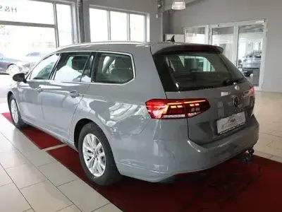 Second-hand VW Passat Business 150 CP (110 kW) 2024 Gri Break
