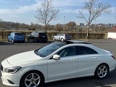 Mercedes CLA200