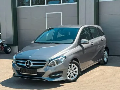 Gebraucht Mercedes B180 Edition 109 PS (80 kW) 2015 Grau Kleinwagen