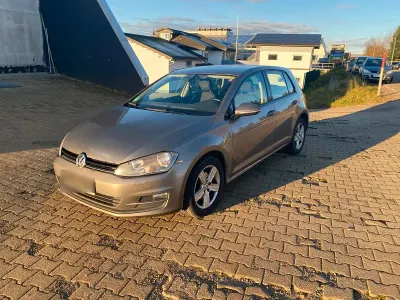 Gebraucht VW Golf VII 105 PS (77 kW) 2013 Grau Limousine