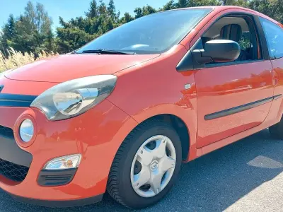 Gebraucht Renault Twingo Dynamique 75 PS (55 kW) 2014 Rot Kleinwagen