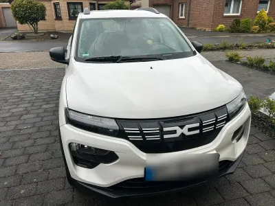 Gebraucht Dacia Spring 25 kW (34 PS) 2023 Weiß Kleinwagen