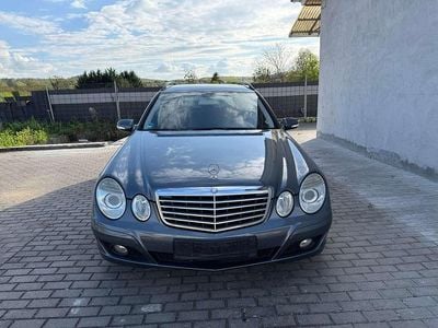 Second-hand Mercedes E200 Classic 136 CP (100 kW) 2009 Gri Break