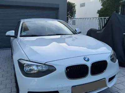 Gebraucht BMW 118 Sport Line 170 PS (125 kW) 2014 Weiß Kleinwagen