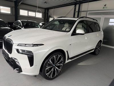 Gebraucht BMW X7 M Sport 381 PS (280 kW) 2025 Mineralweiss SUV