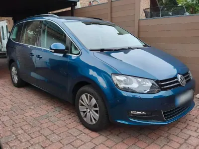 Gebraucht VW Sharan 184 PS (135 kW) 2016 Blau Van / Kleinbus