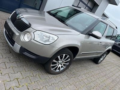 Second-hand Skoda Yeti Adventure 105 CP (77 kW) 2013 Argintiu SUV