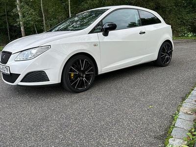 Weiß Gebraucht 2010 Seat Ibiza Kleinwagen | 3.000 € (Fairer Preis)