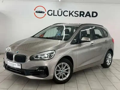 Gebraucht BMW 216 Active Tourer Advantage 109 PS (80 kW) 2021 Kaschmirsilber metallic Van / Kleinbus