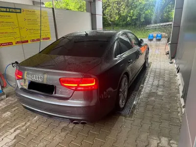 Gebraucht Audi S8 Sport 519 PS (381 kW) 2013 Grau Limousine