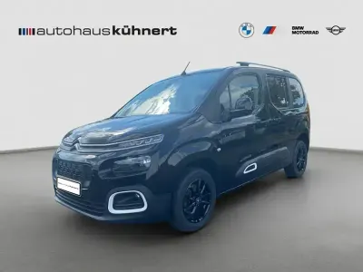 Gebraucht Citroën Berlingo Shine 131 PS (96 kW) 2023 Schwarz Van / Kleinbus
