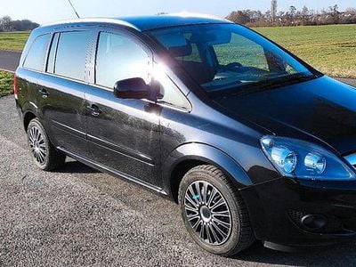 Gebraucht Opel Zafira 150 PS (110 kW) 2011 Schwarz Van / Kleinbus