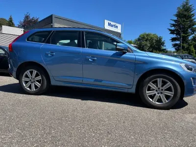 Gebraucht Volvo XC60 Momentum 150 PS (110 kW) 2016 Blau SUV