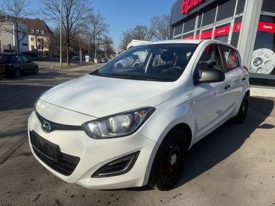 Weiß Gebraucht 2014 Hyundai i20 Classic Limousine | 2.450 € (Guter Preis)